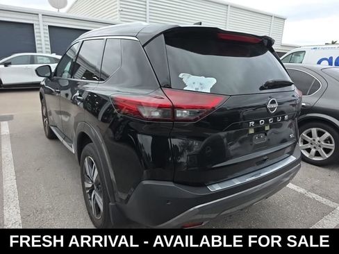 Used 2023 Nissan Rogue SL w/ SL Premium Package image 7