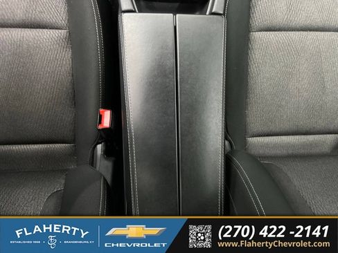 Used 2025 Nissan Rogue SV FWD image 31
