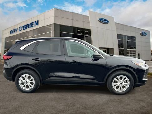 Certified 2023 Ford Escape Active AWD/4WD image 6