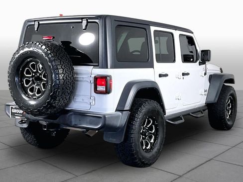 Used 2018 Jeep Wrangler Unlimited Sport S AWD/4WD image 12