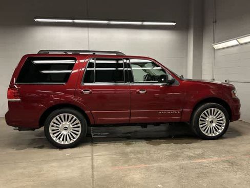 Used 2015 Lincoln Navigator 4WD w/ Equipment Group 101A Reserve image 3