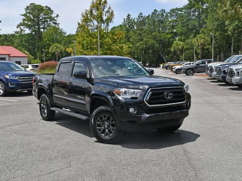 Certified 2022 Toyota Tacoma SR5 w/ SR5 Appearance Package (SM) RWD image 6
