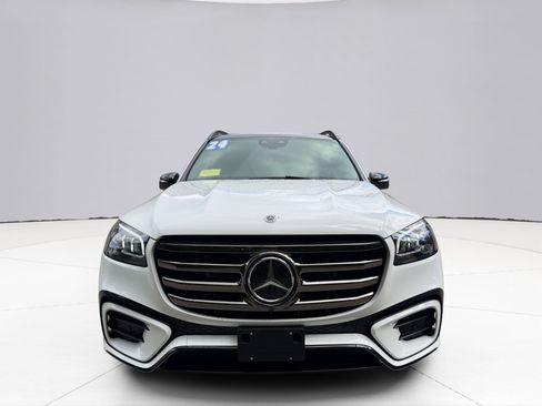 Used 2024 Mercedes-Benz GLS 450 4MATIC image 19