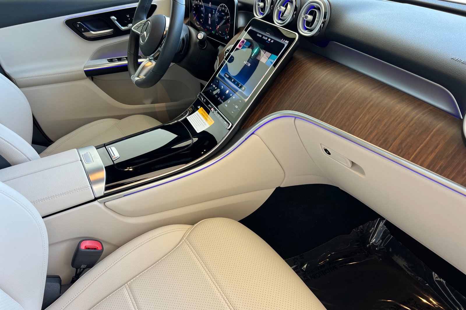 Certified 2026 Mercedes-Benz GLC 300 4MATIC image 18