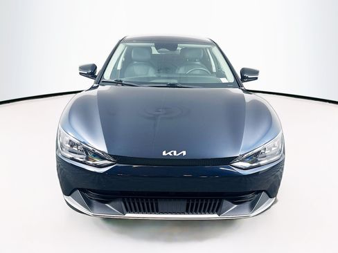 Used 2024 Kia EV6 Light RWD image 2