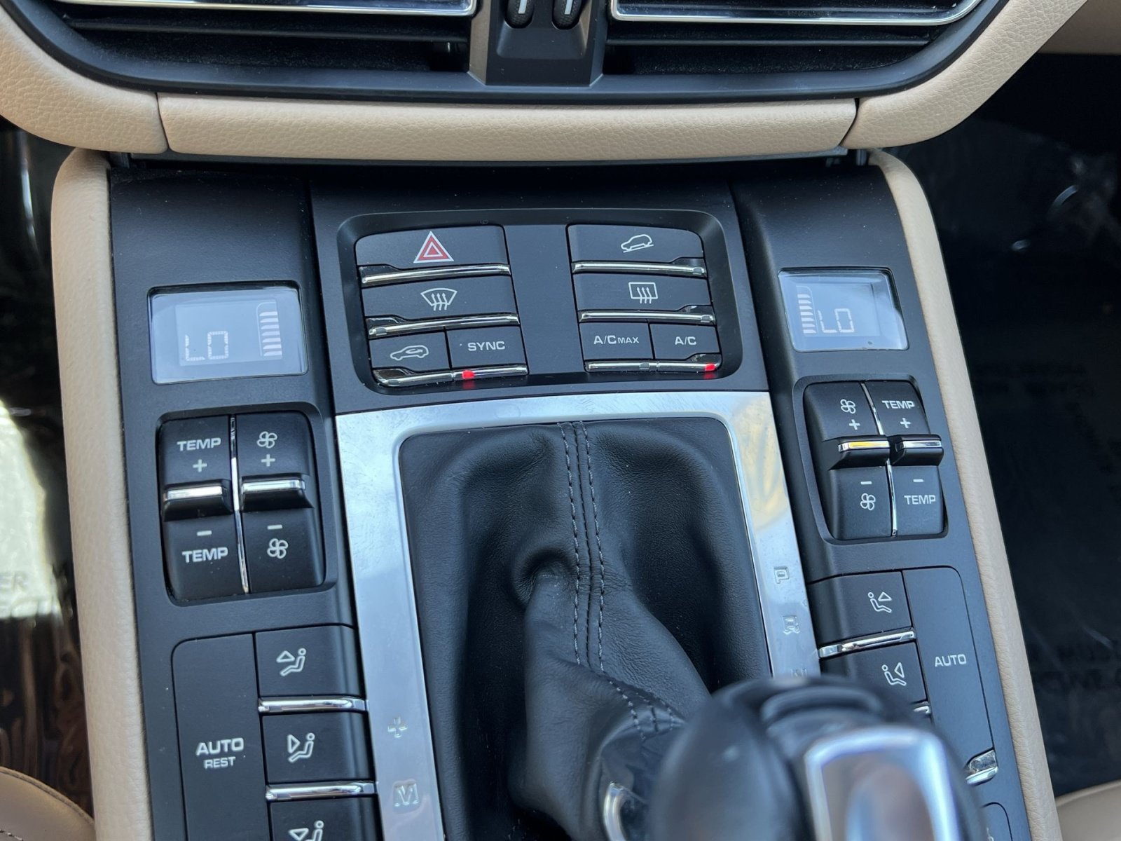 Used 2021 Porsche Macan S AWD/4WD image 18