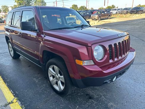 Used 2015 Jeep Patriot Latitude FWD image 4