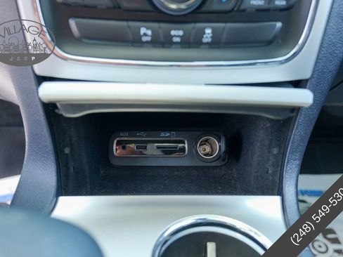 Used 2015 Jeep Grand Cherokee Overland AWD/4WD image 24