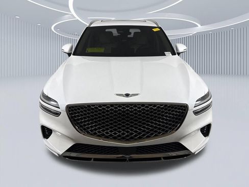Certified 2025 Genesis GV70 2.5T w/ Select Package AWD/4WD image 9