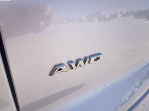 Certified 2024 Cadillac XT4 Sport AWD/4WD image 13