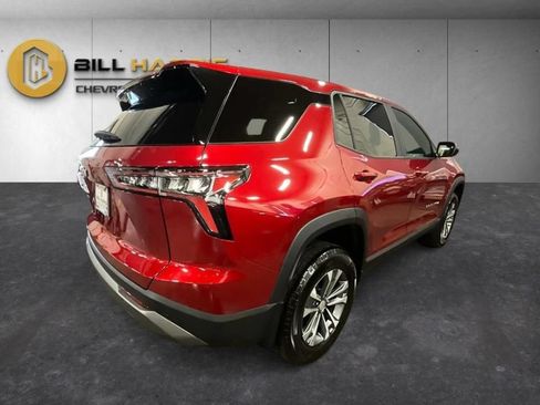 Used 2026 Chevrolet Equinox LT AWD/4WD image 2