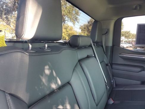Certified 2024 GMC Sierra 1500 SLT w/ SLT Premium Package AWD/4WD image 25
