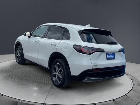 Certified 2024 Honda HR-V EX-L image 3