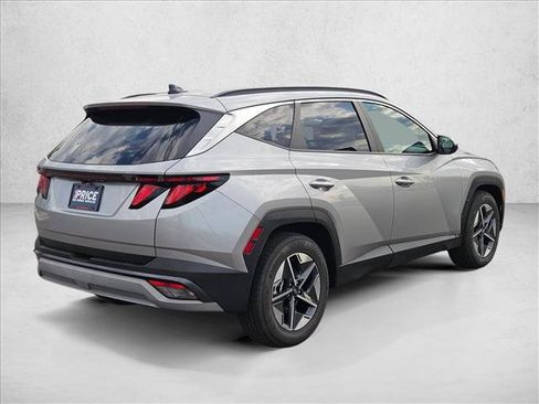 Used 2025 Hyundai Tucson SEL FWD image 6
