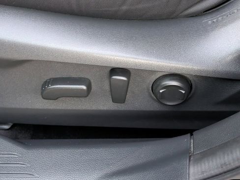 Used 2025 Subaru Outback Premium AWD/4WD image 20