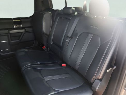 Used 2022 Ford F250 Platinum w/ FX4 Off-Road Package image 31