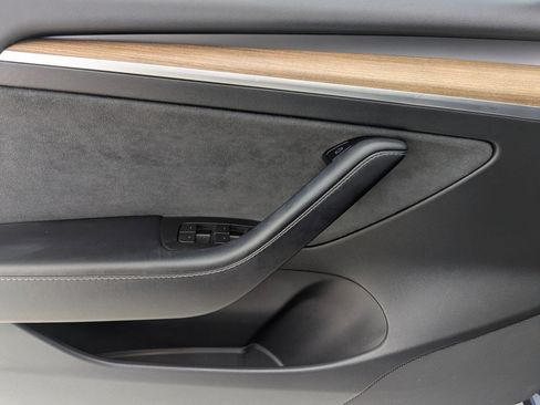 Used 2022 Tesla Model 3 Long Range image 13