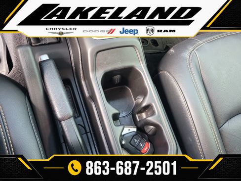Used 2025 Jeep Wrangler Unlimited Sport AWD/4WD image 25