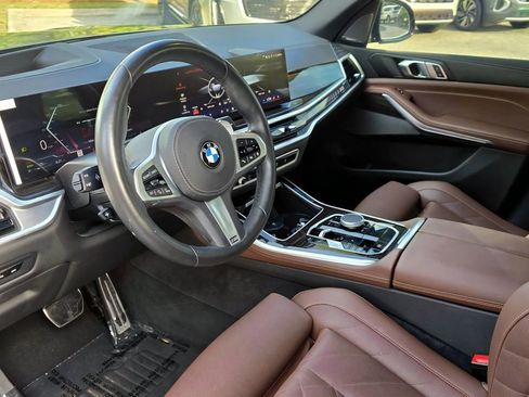 Used 2025 BMW X5 sDrive40i w/ M Sport Package RWD image 18