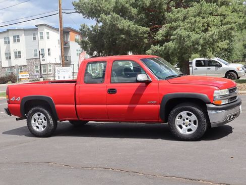 Used 2002 Chevrolet Silverado 1500 4x4 Extended Cab w/ Heavy Duty Suspension Pkg image 2