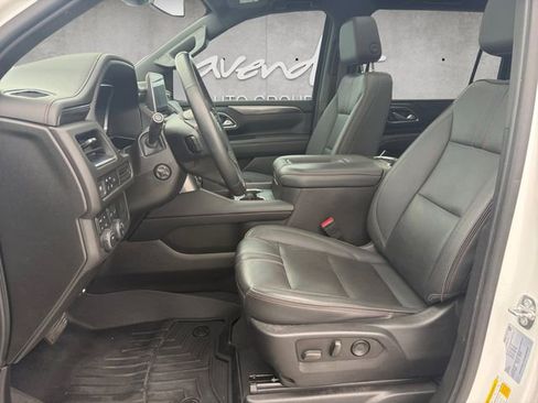 Used 2023 Chevrolet Suburban RST w/ Luxury Package image 19