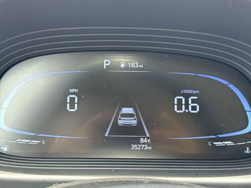 Used 2024 Hyundai Venue SEL FWD image 10