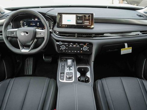 New 2026 INFINITI QX60 Luxe image 14