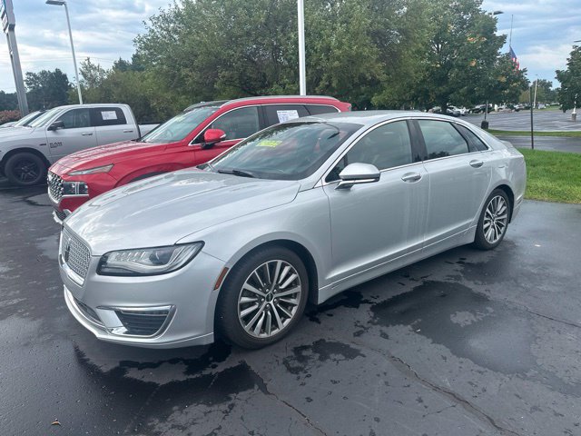 Used 2019 Lincoln MKZ Premiere AWD/4WD image 2