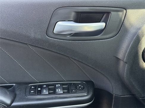 Used 2023 Dodge Charger SXT image 22
