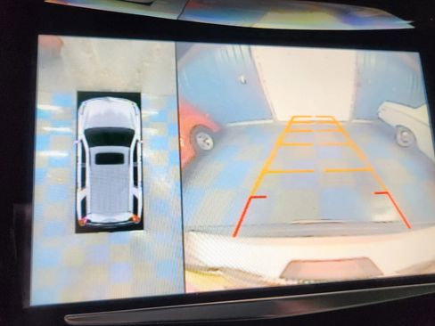 Used 2015 Cadillac Escalade Premium image 37