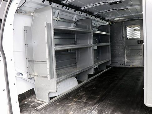 Certified 2023 GMC Savana 2500 Extended w/ Driver Convenience Package image 22