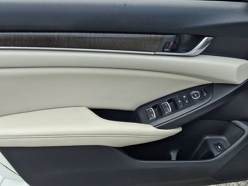 Used 2020 Honda Accord EX image 14