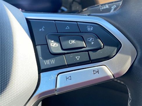 Used 2024 Volkswagen Atlas SE image 27