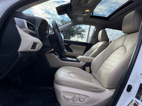 Used 2023 Toyota Highlander XLE image 15