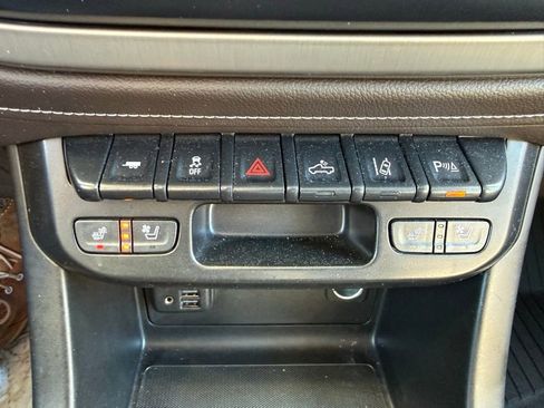 Used 2022 GMC Canyon Denali AWD/4WD image 23