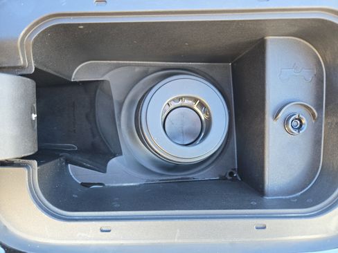 New 2025 Jeep Grand Cherokee Laredo image 11