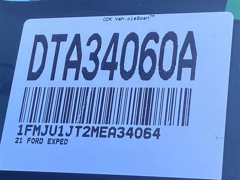 Used 2021 Ford Expedition XLT image 32