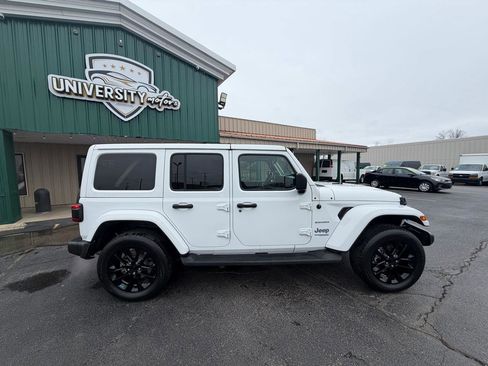 Used 2022 Jeep Wrangler Unlimited Sahara w/ Cold Weather Group image 2