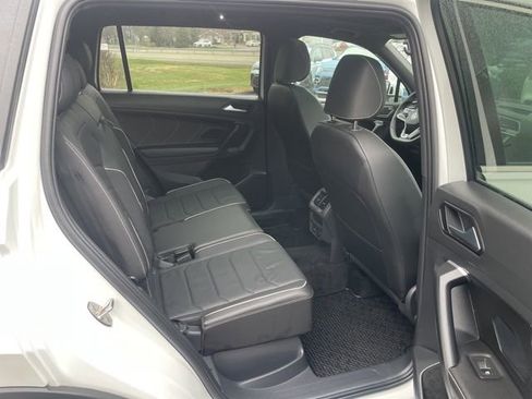 Certified 2023 Volkswagen Tiguan SEL R-Line image 11