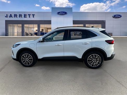 Used 2024 Ford Escape SE w/ PHEV Premium Package FWD image 4