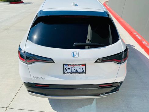 Used 2024 Honda HR-V EX-L image 12