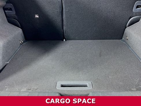 Certified 2025 Nissan Kicks SR image 24