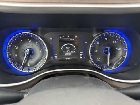 Used 2023 Chrysler Voyager LX image 24