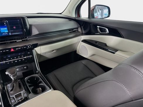 Certified 2024 Kia Carnival EX FWD image 24