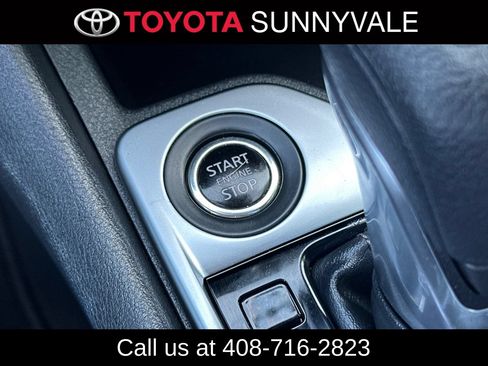 Used 2024 Nissan Sentra SV FWD image 25