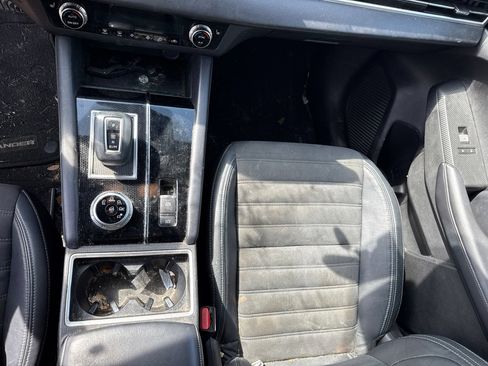 Used 2023 Mitsubishi Outlander SE Black Edition FWD image 19