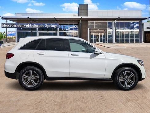 Certified 2022 Mercedes-Benz GLC 300 4MATIC image 4
