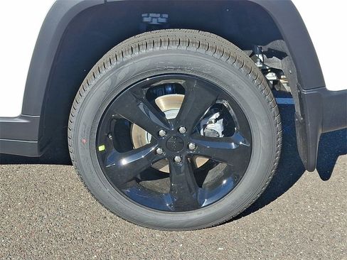 New 2025 Jeep Grand Cherokee Limited w/ Luxury Tech Group II image 6