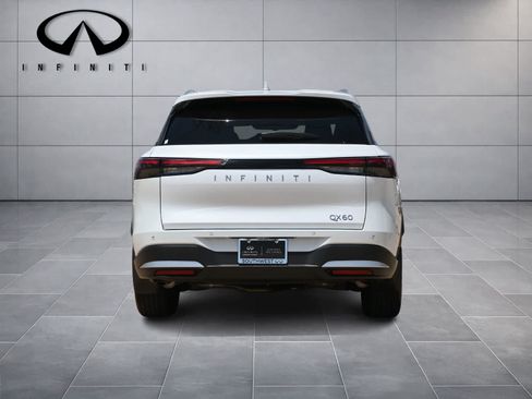 Certified 2026 INFINITI QX60 Luxe w/ Cargo Package FWD image 6