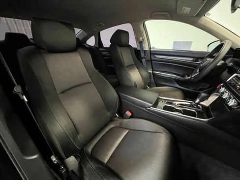 Used 2019 Honda Accord LX image 9